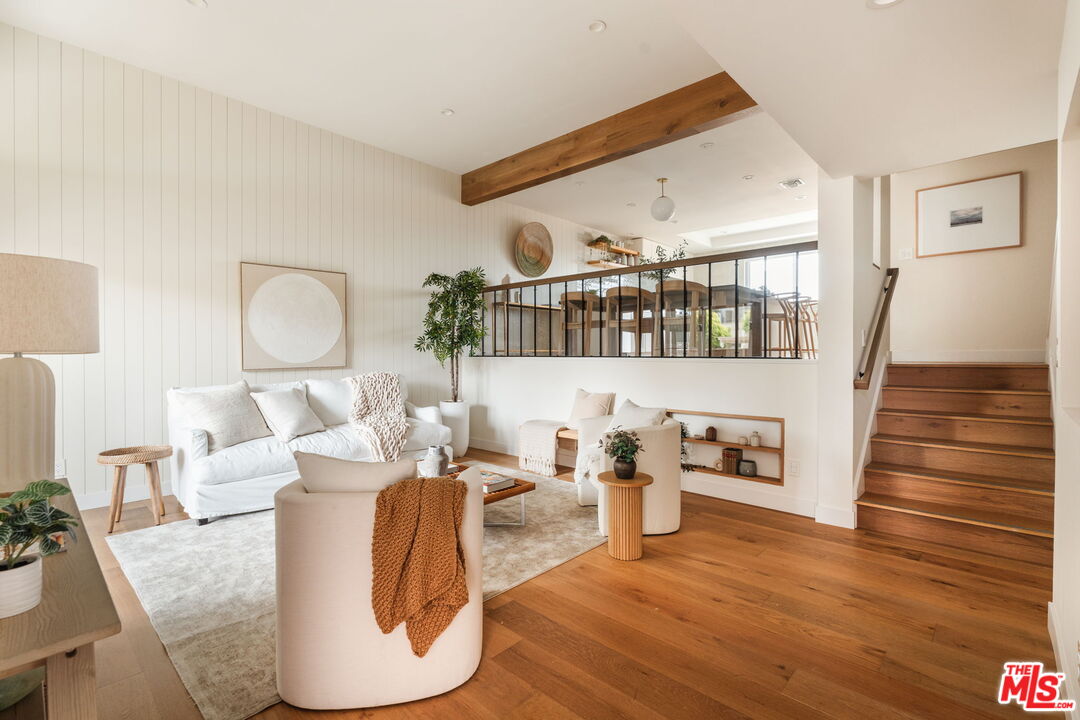 13210 Fiji Way Unit: M