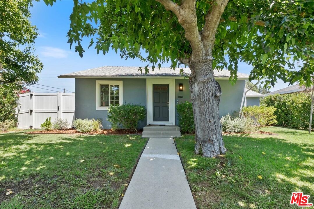 17453 Burbank Blvd