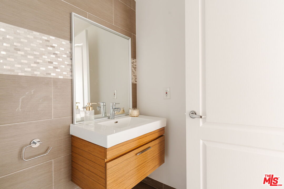 11099 Ophir Dr Unit: 202