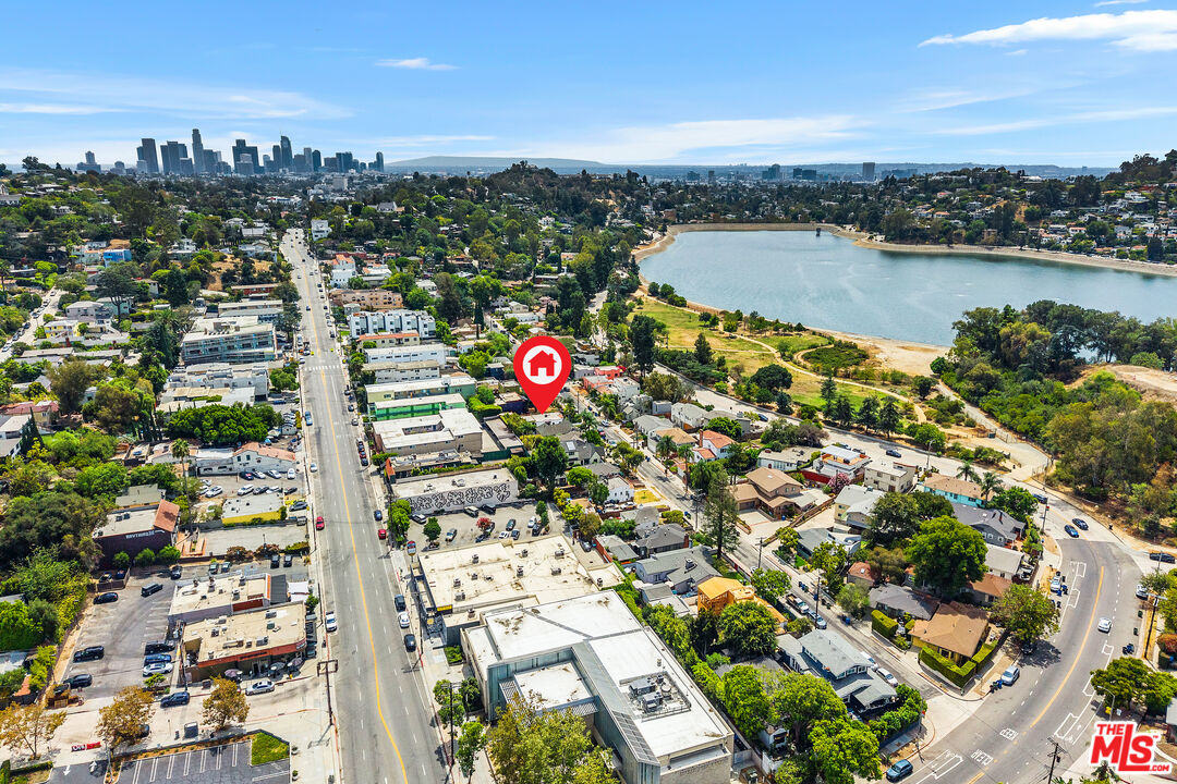 2366 Edgewater Ter