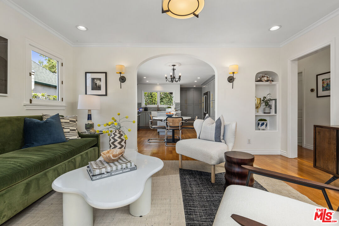 2366 Edgewater Ter