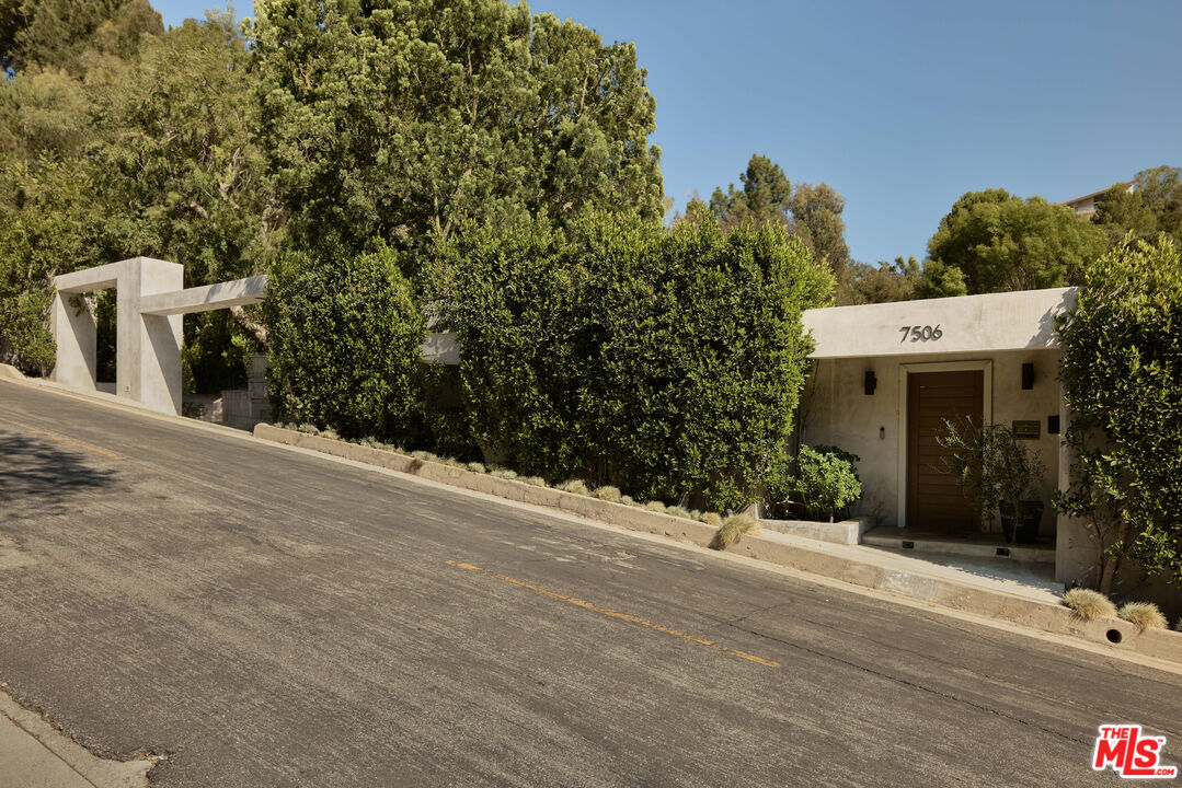 7506 Woodrow Wilson Dr