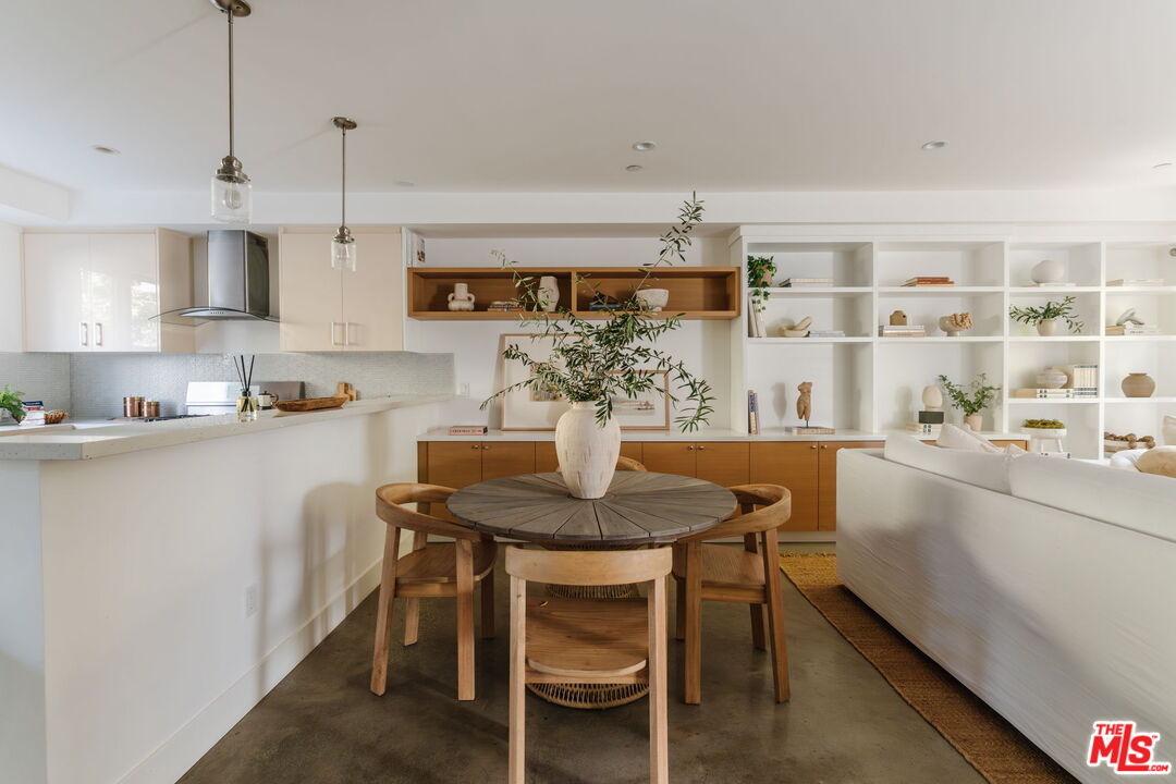 811 19th St Unit: 2