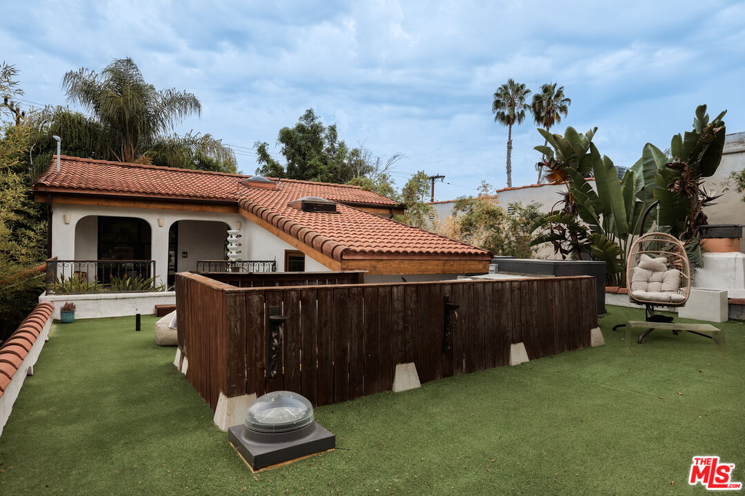 918 N La Jolla Ave
