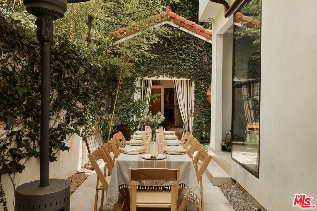 918 N La Jolla Ave