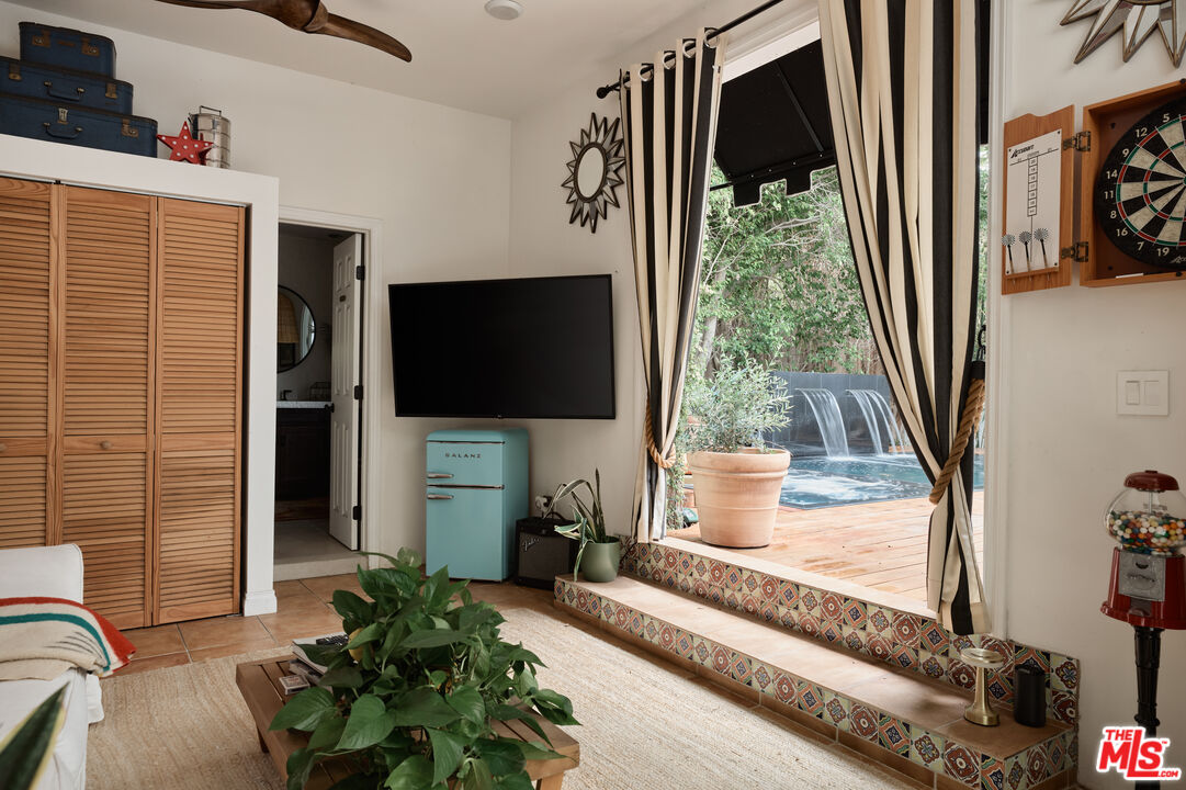 918 N La Jolla Ave