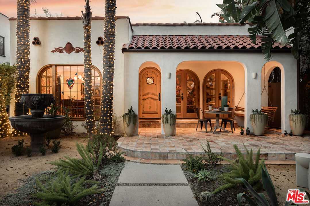 918 N La Jolla Ave