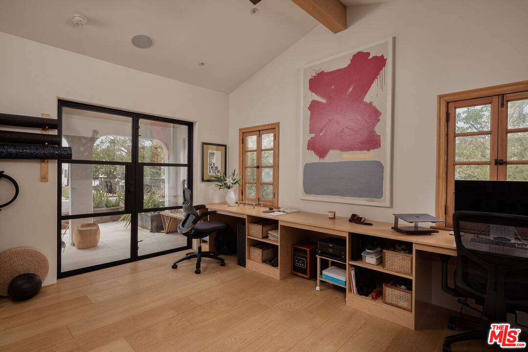 918 N La Jolla Ave