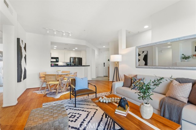 12963 Runway Unit: 416