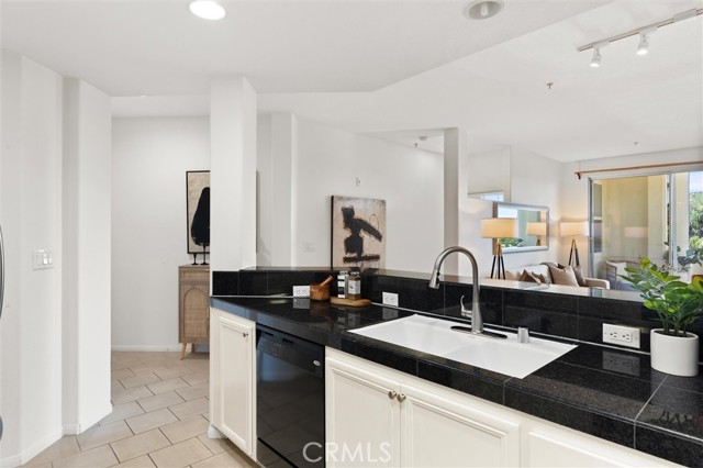 12963 Runway Unit: 416