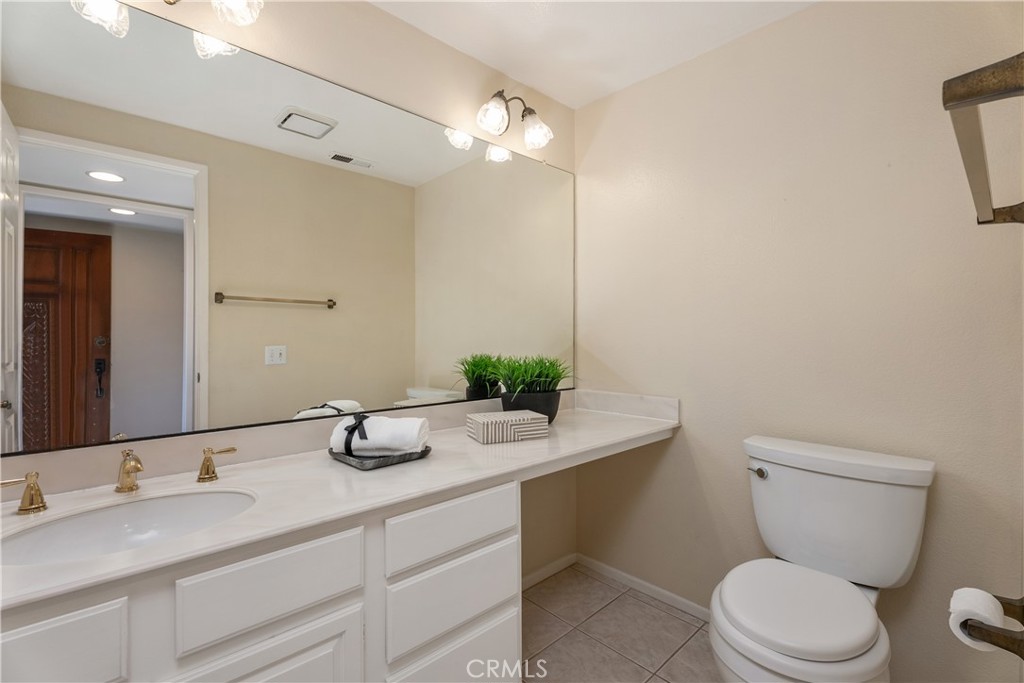 25665 Fishermans Drive 204