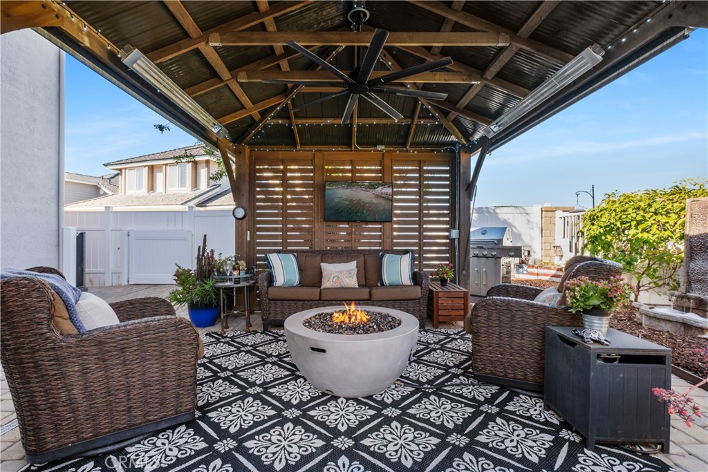 25631 Cresta Loma