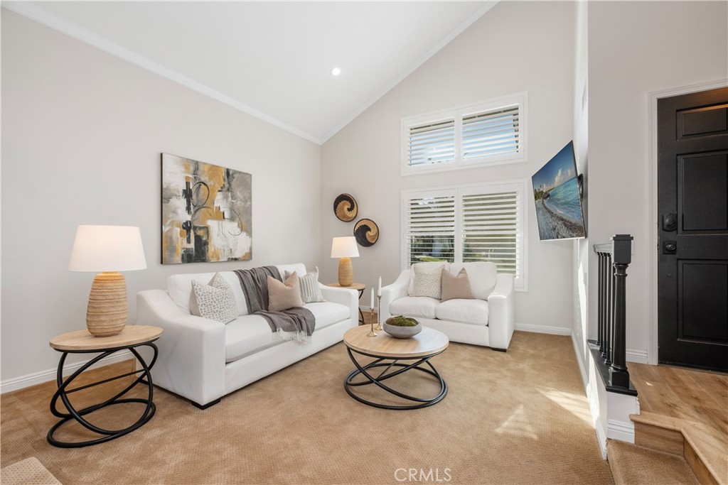 25631 Cresta Loma