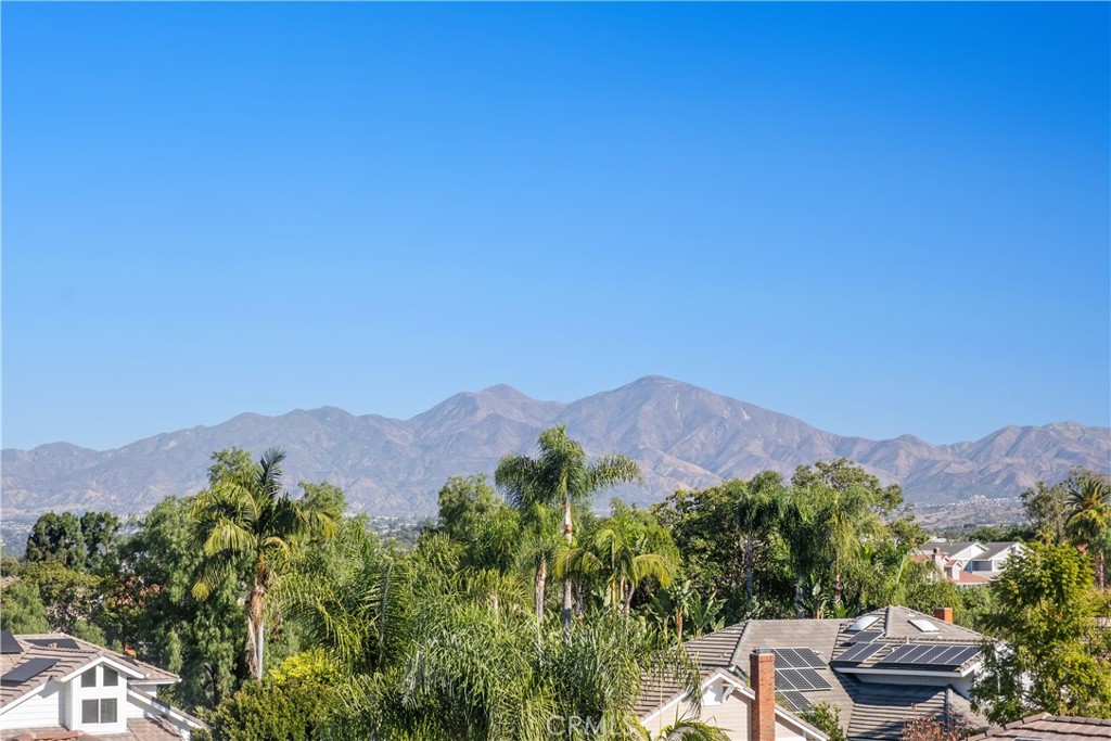 25631 Cresta Loma