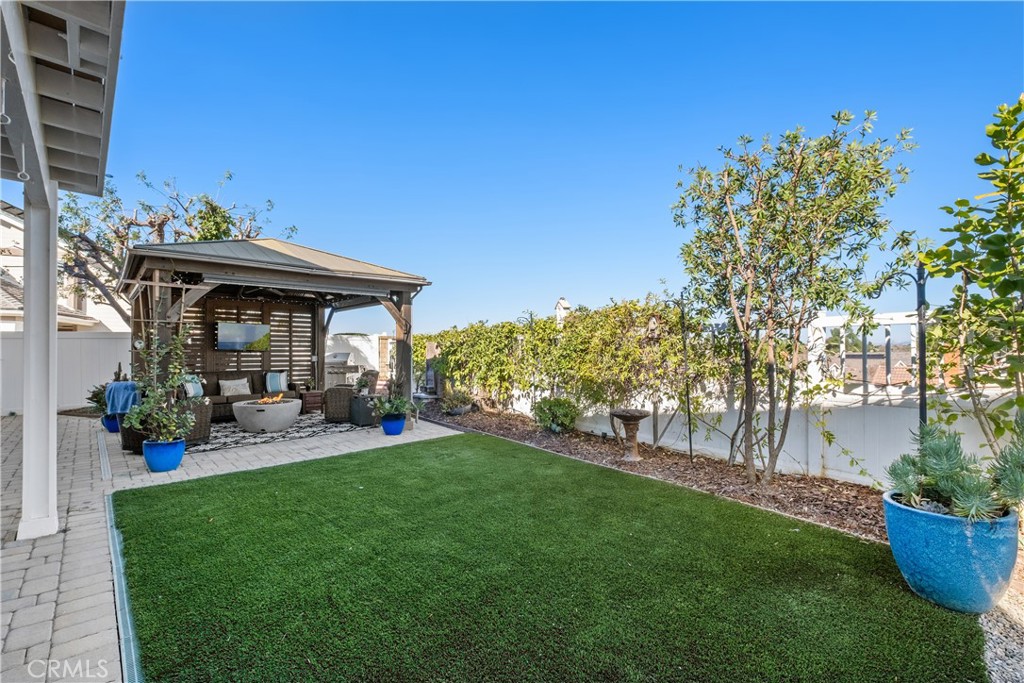 25631 Cresta Loma