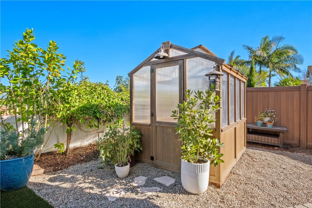 25631 Cresta Loma
