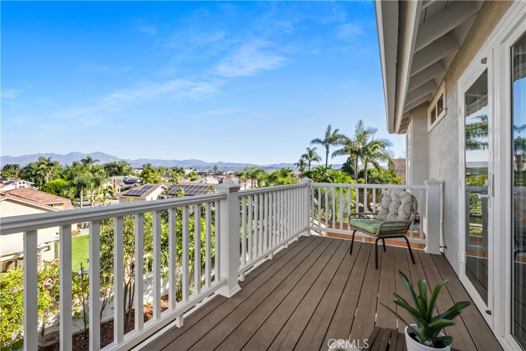 25631 Cresta Loma