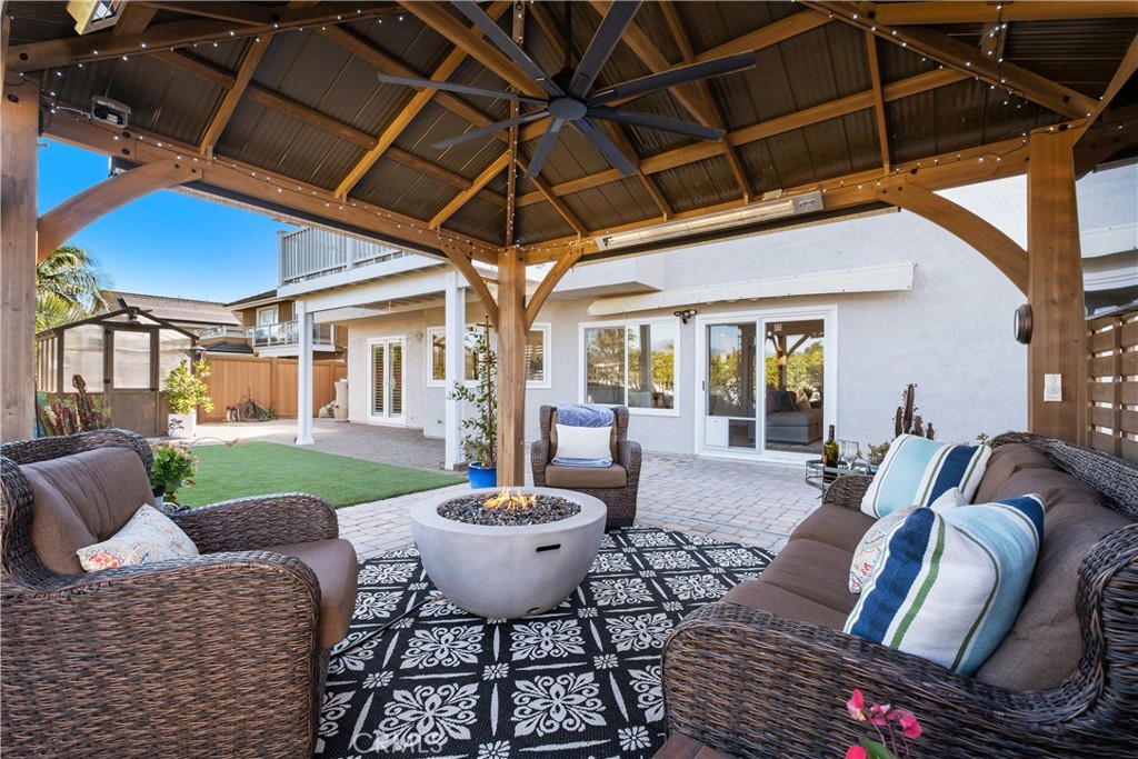 25631 Cresta Loma