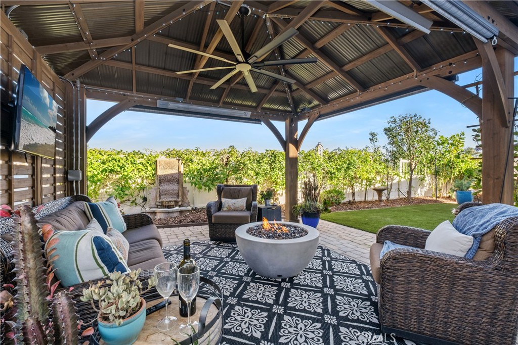 25631 Cresta Loma