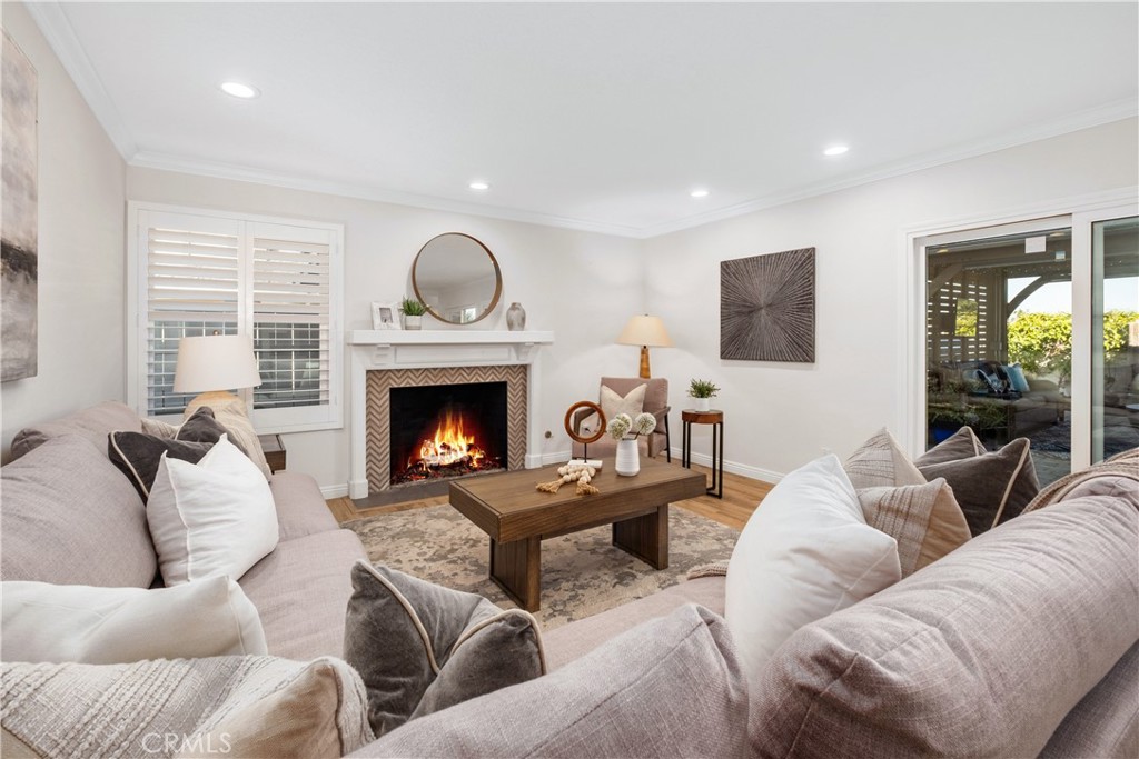 25631 Cresta Loma