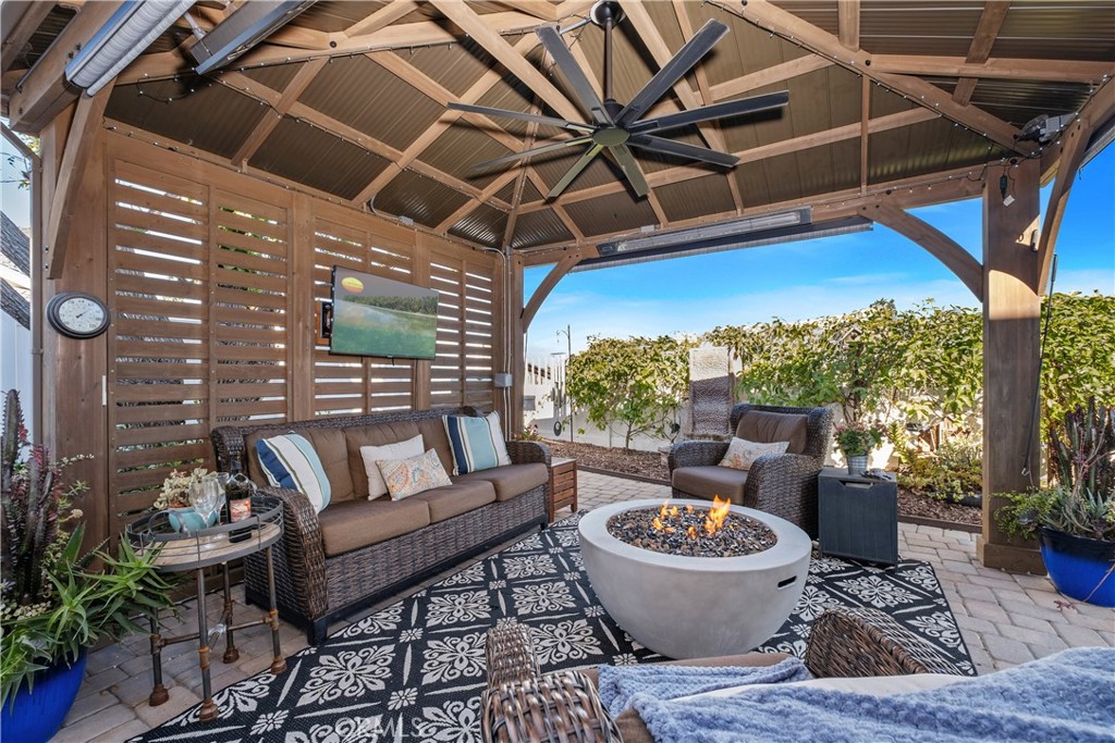 25631 Cresta Loma