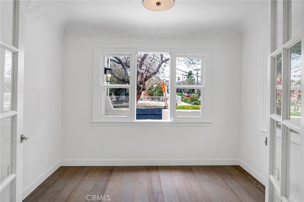 546 N Martel Avenue