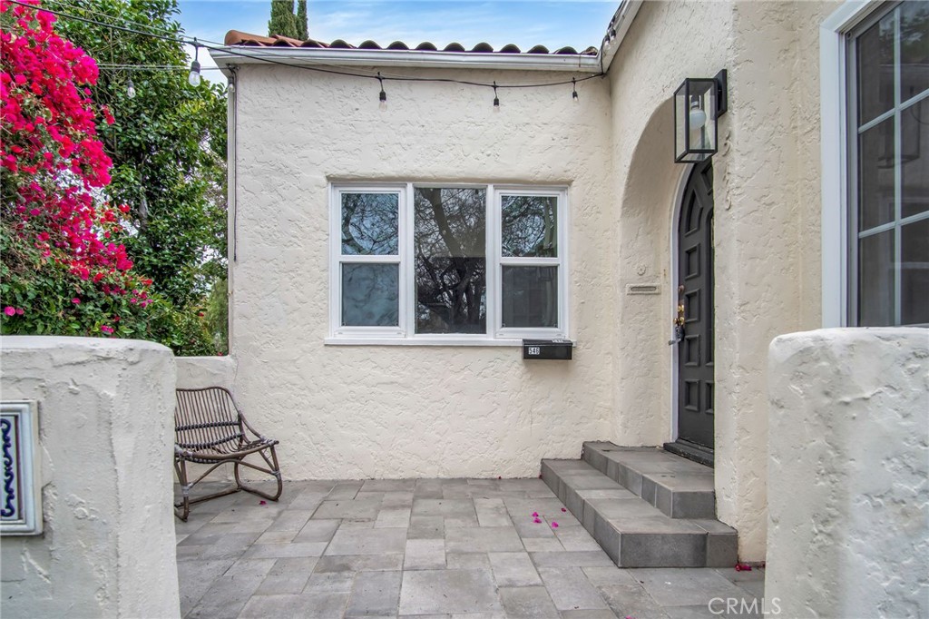 546 N Martel Avenue