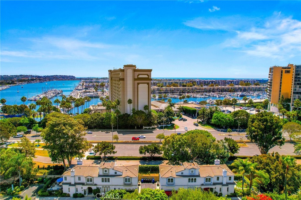 944 Harbor Crossing Lane