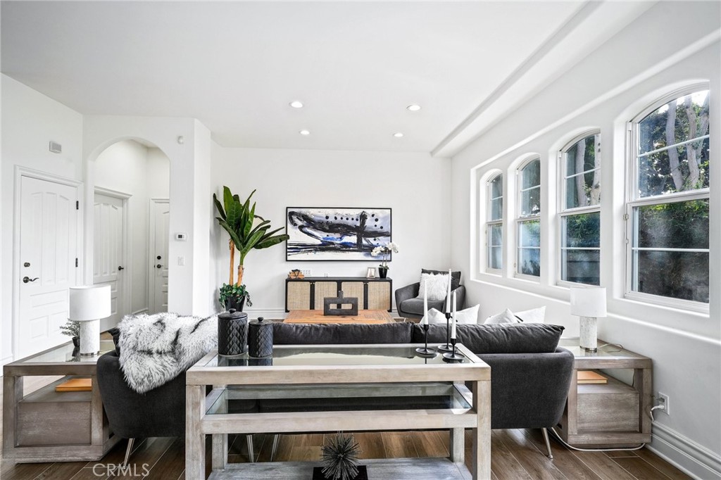 944 Harbor Crossing Lane