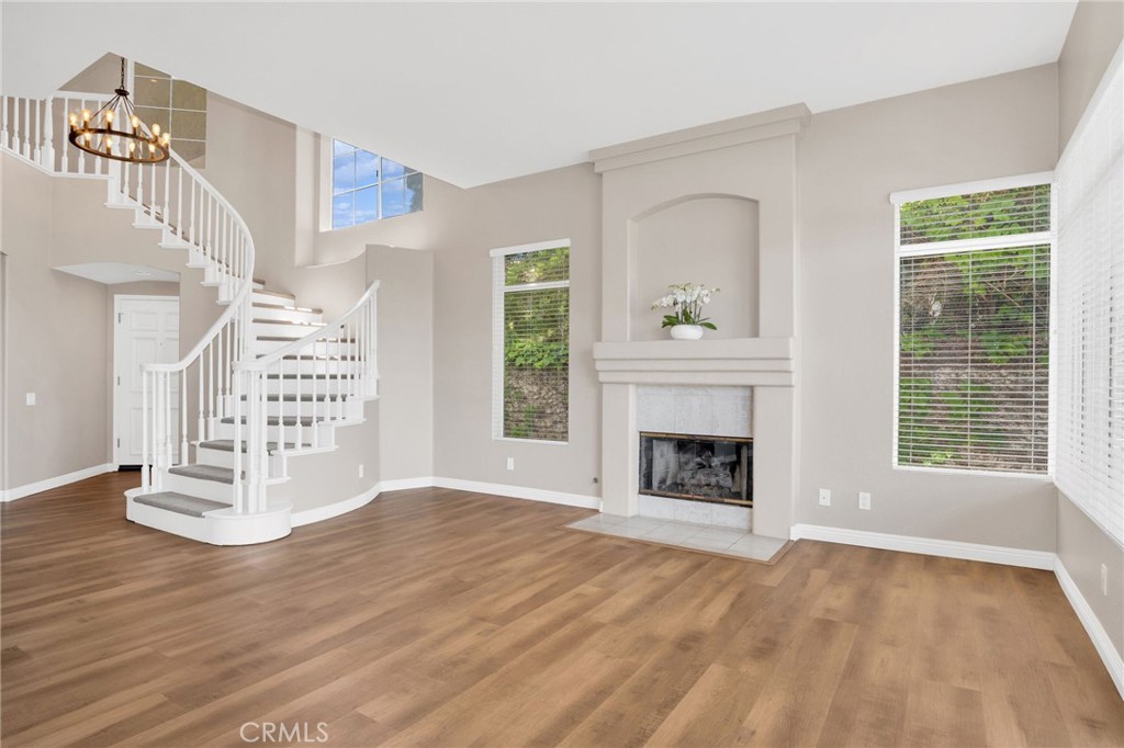 33 Dauphin