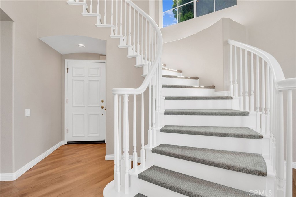 33 Dauphin