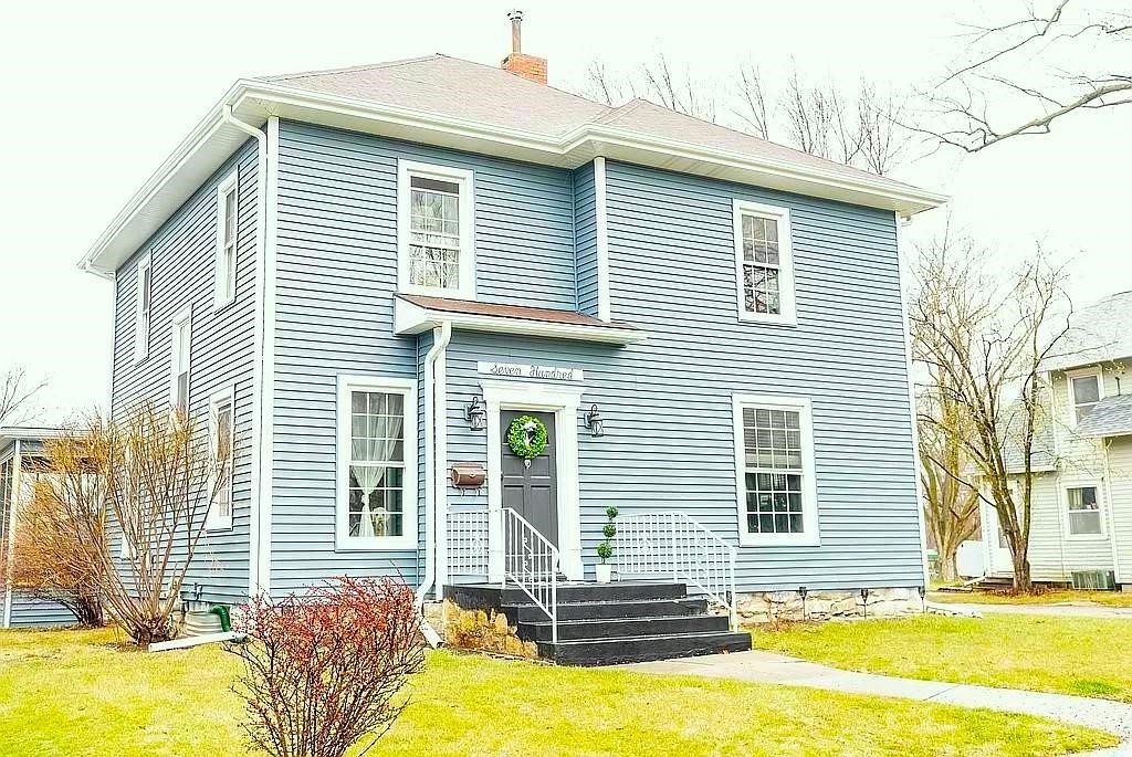 700 W Ashland Avenue