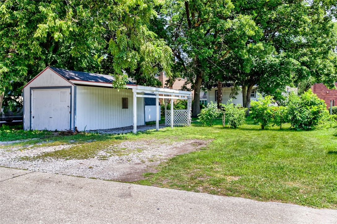 611 Duff Avenue