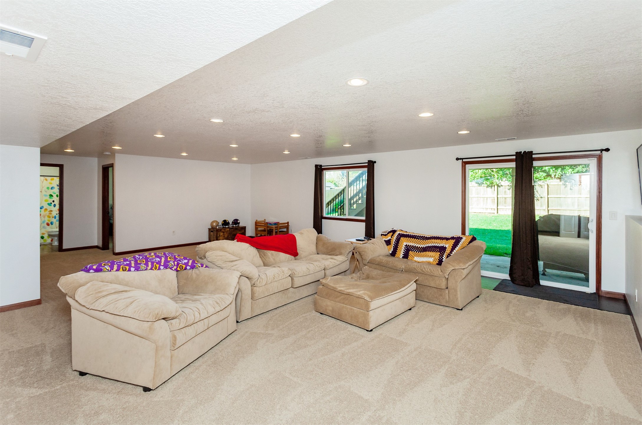 1125 Rolling Hills Court