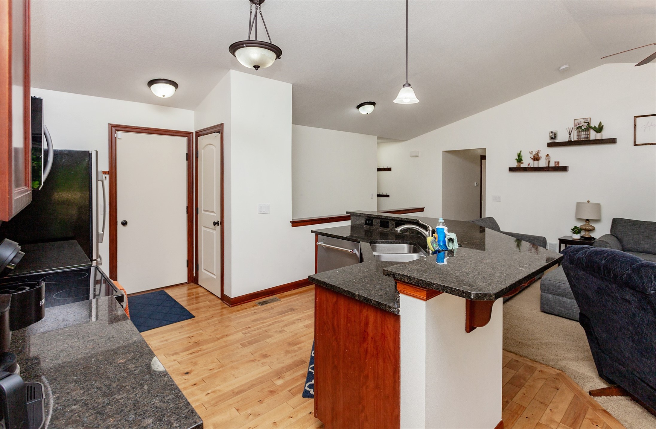 1125 Rolling Hills Court