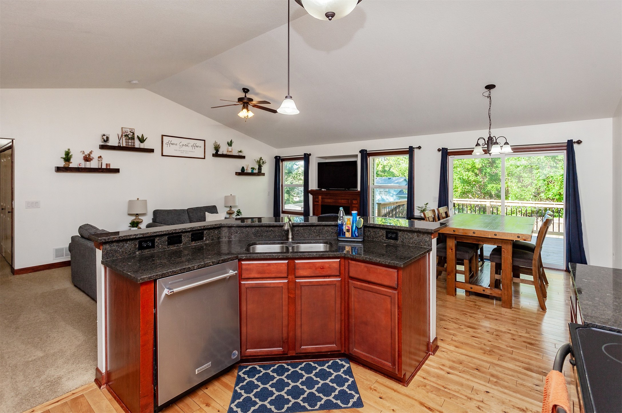 1125 Rolling Hills Court