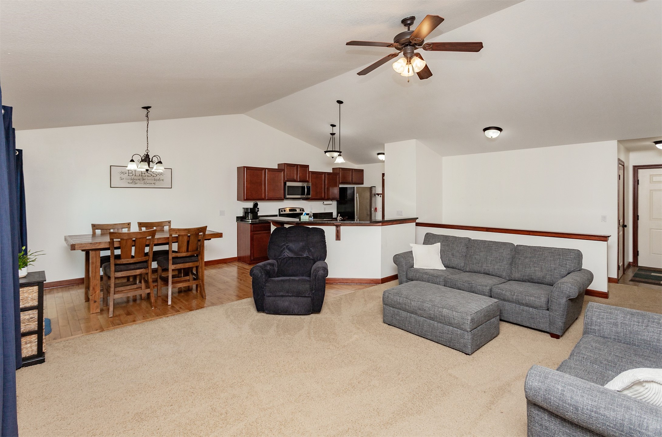 1125 Rolling Hills Court