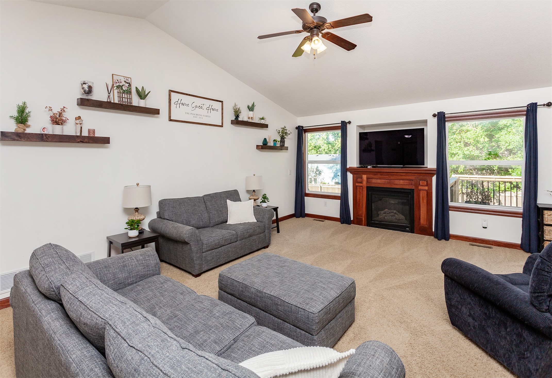 1125 Rolling Hills Court