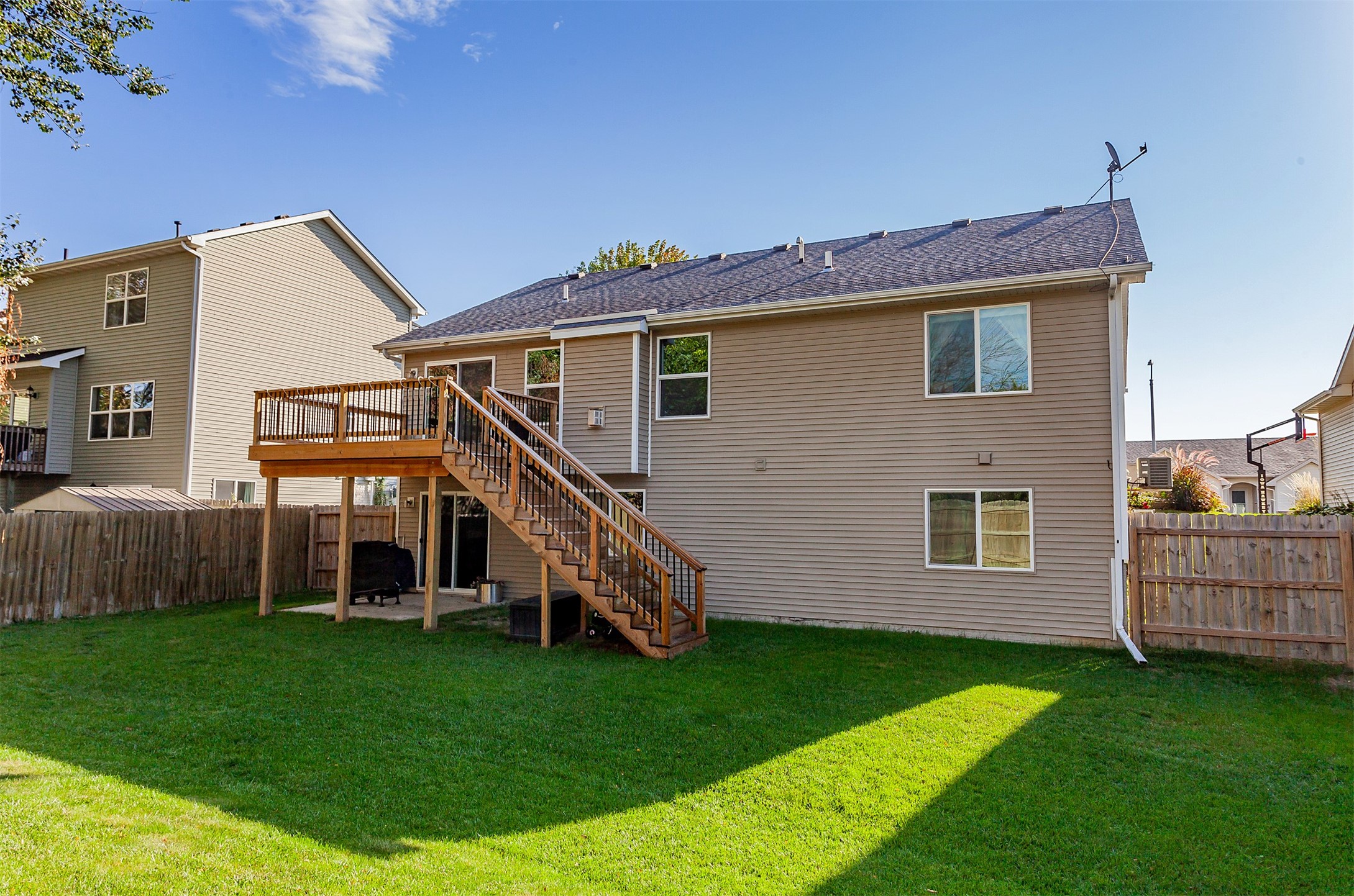 1125 Rolling Hills Court