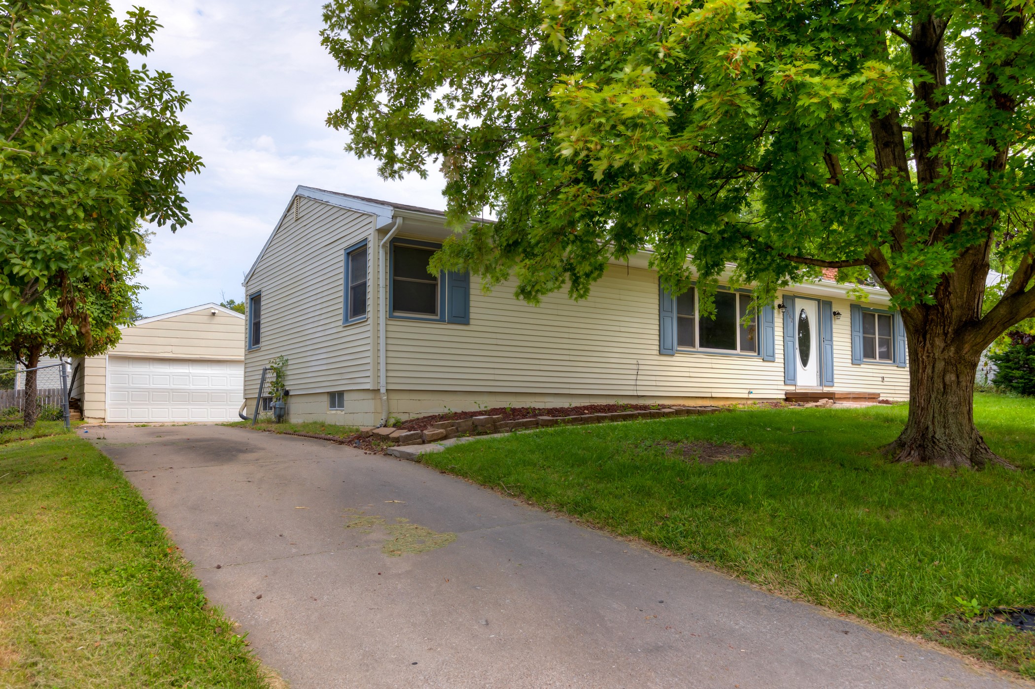 562 Greenfield Parkway