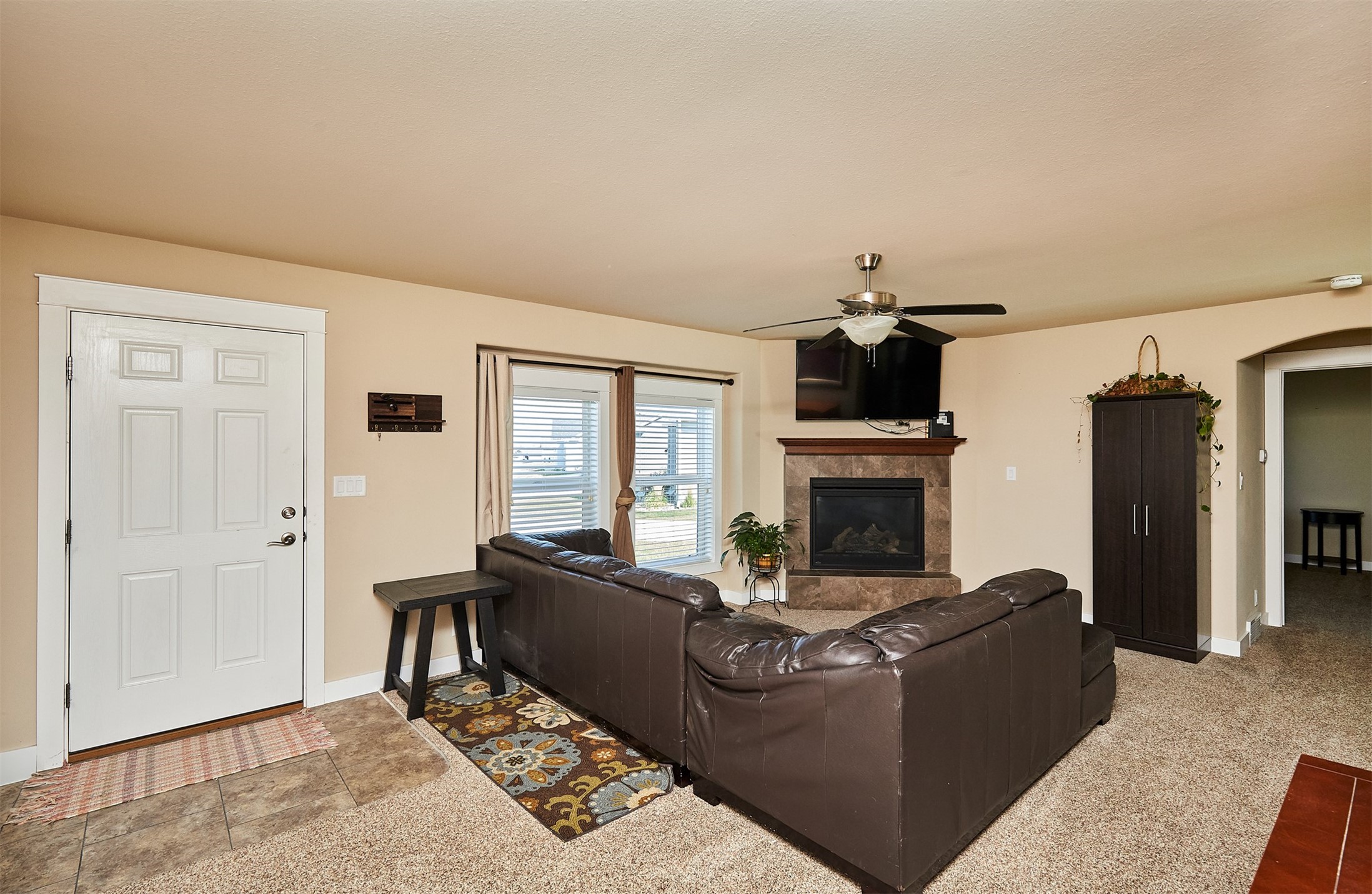 801 N 11th Avenue Circle