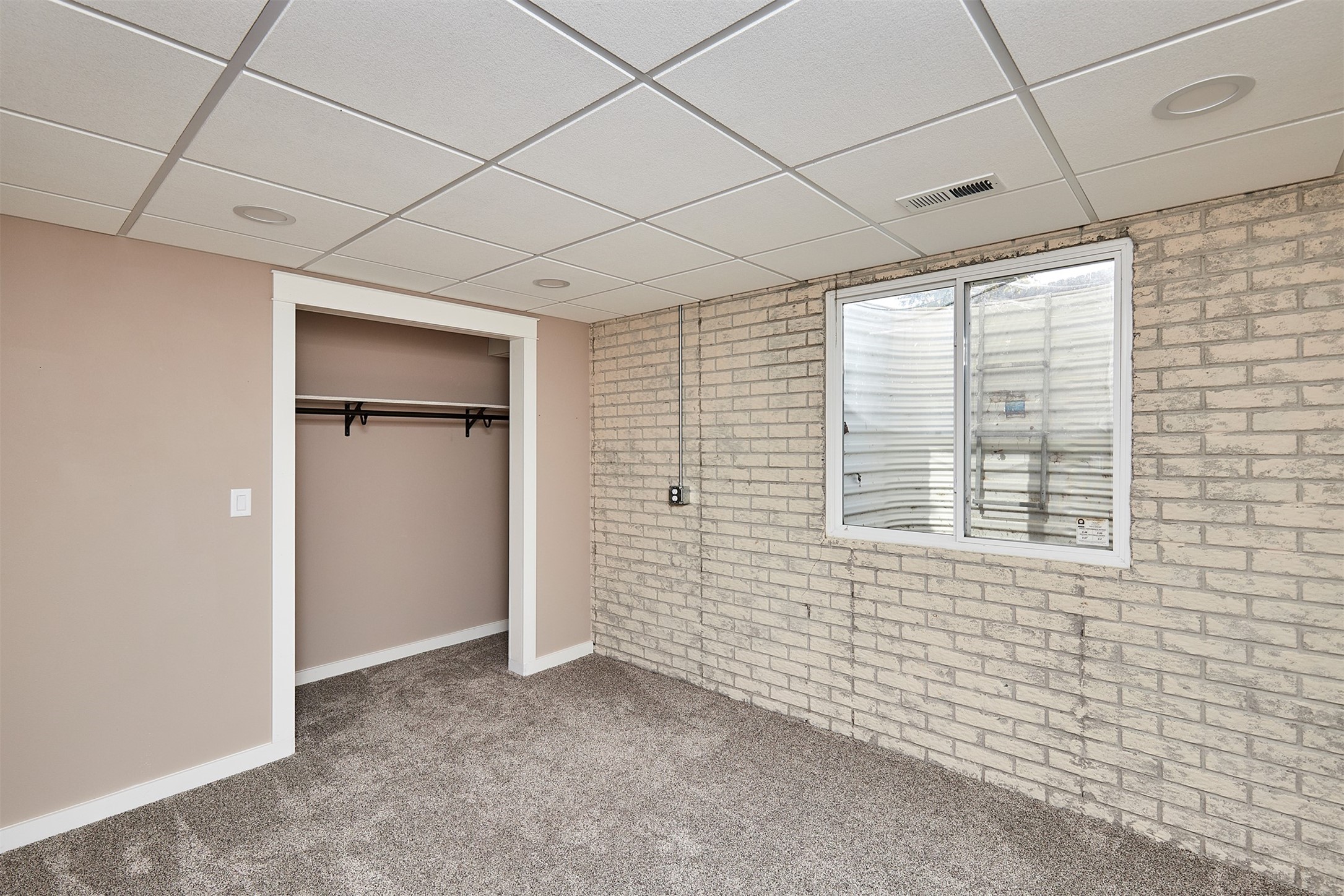 801 N 11th Avenue Circle