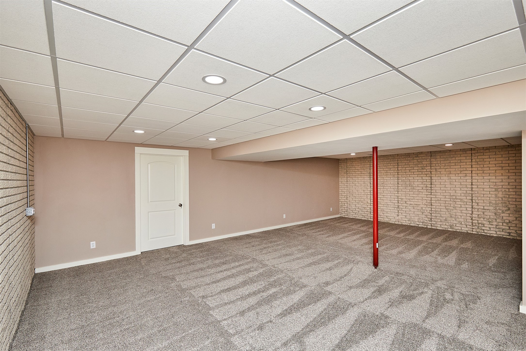 801 N 11th Avenue Circle