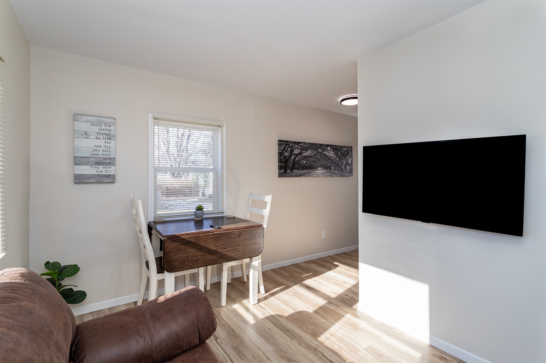 1114 W 3rd Street