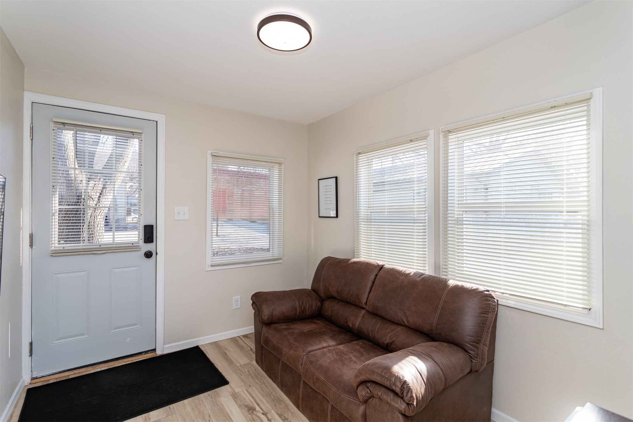 1114 W 3rd Street