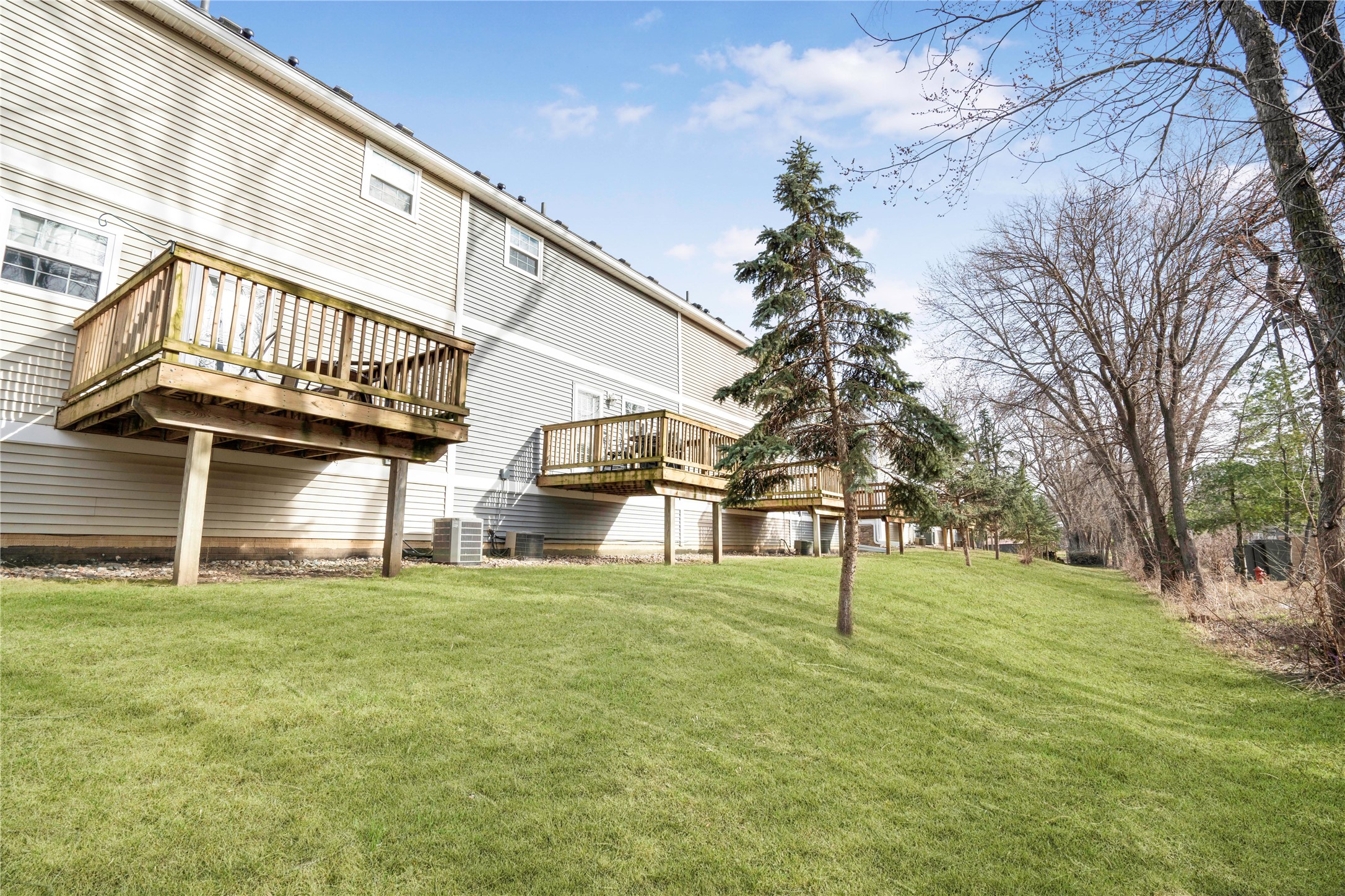 5558 Boston Court