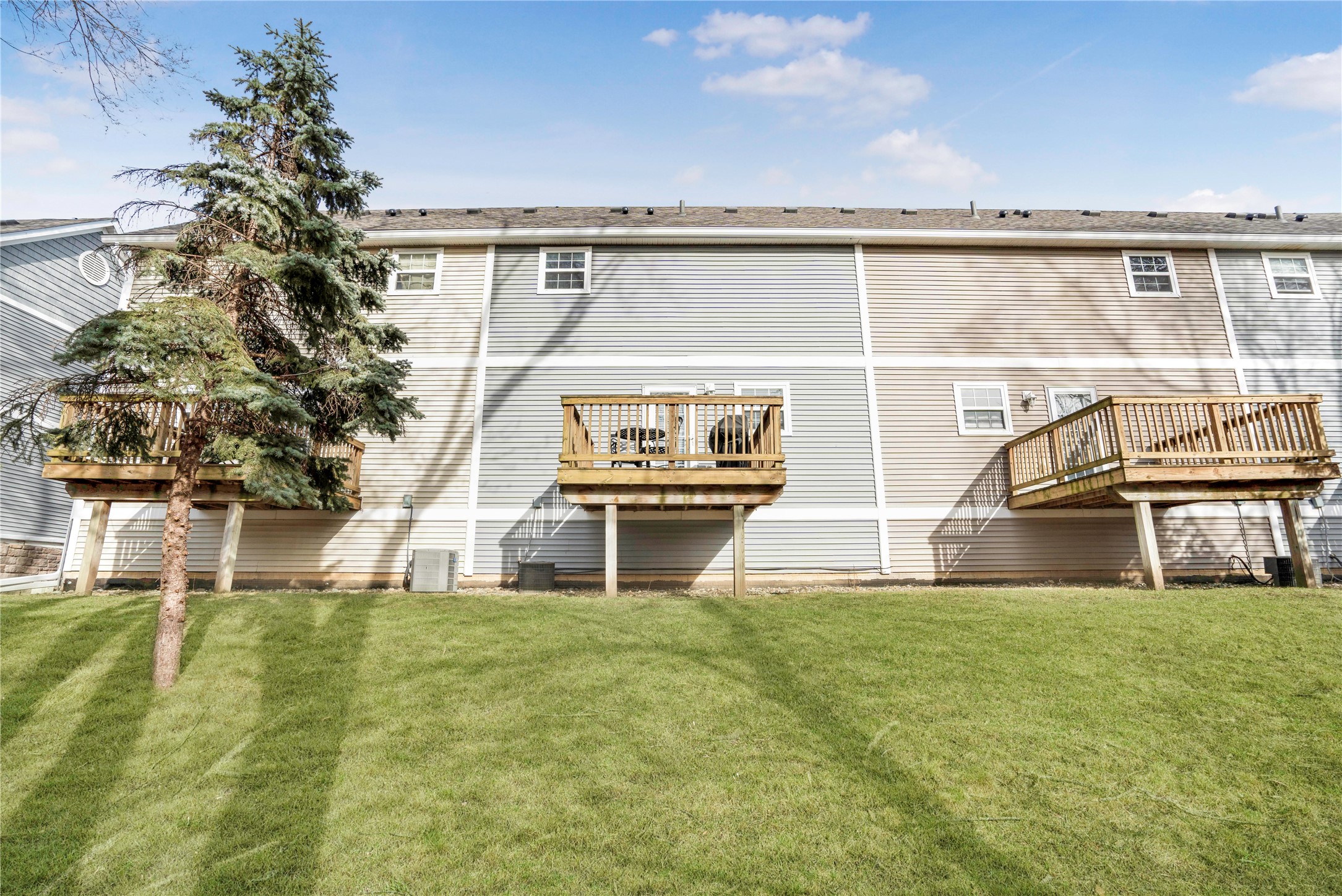 5558 Boston Court