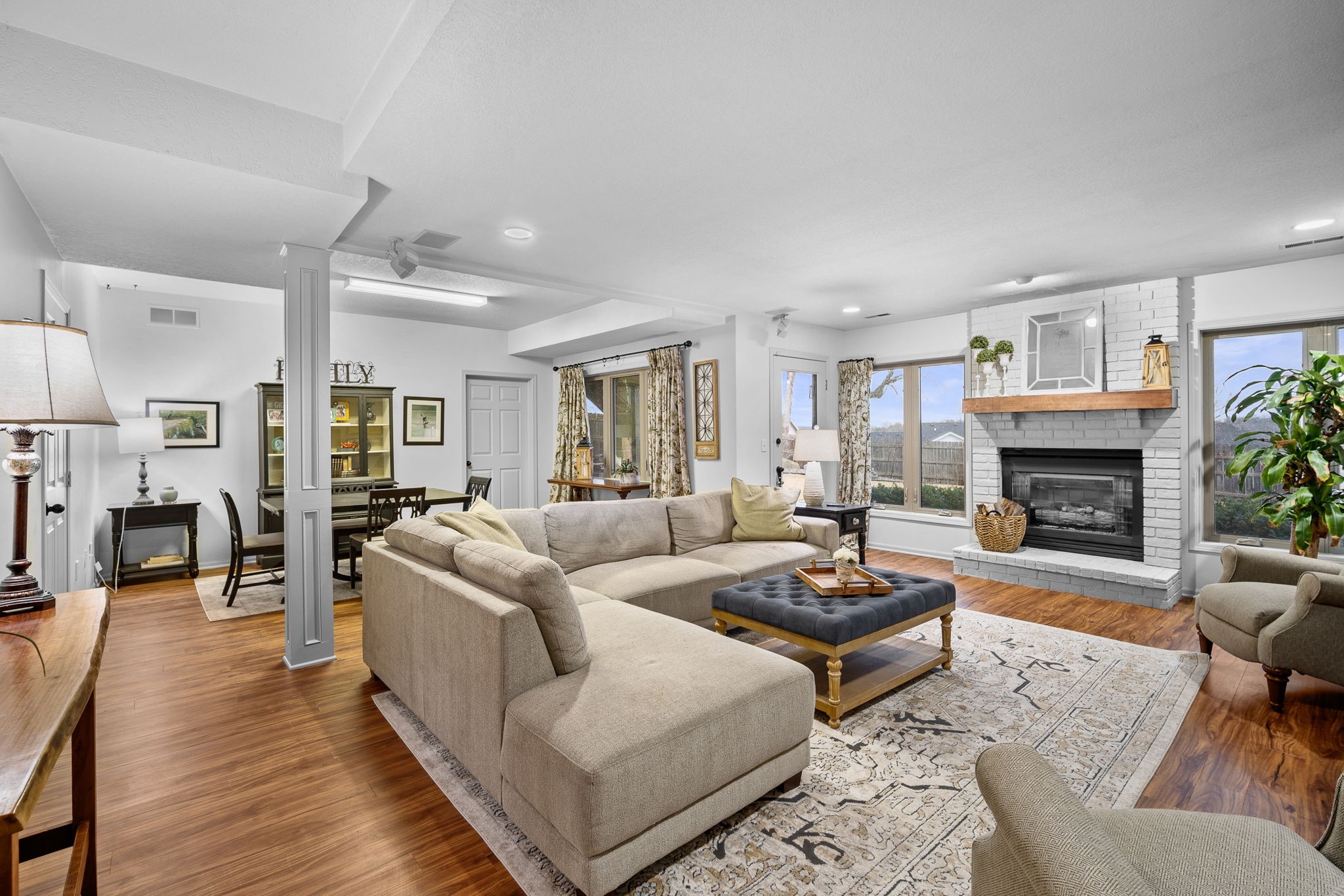 5903 Northview Drive