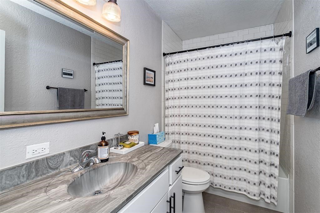 121 Kingsbury Avenue