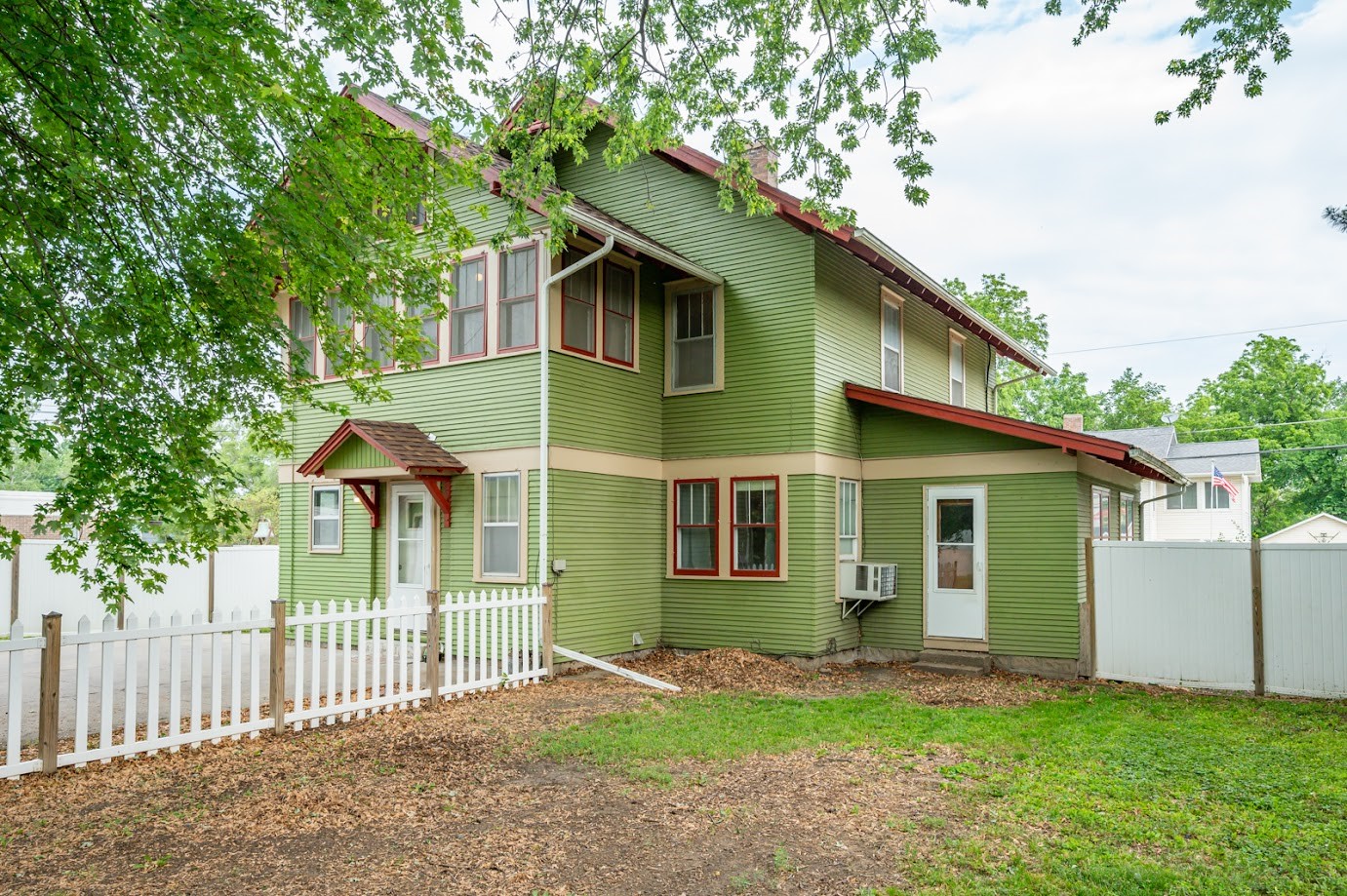 116 W Grant Street